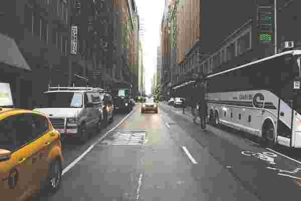 Choosing the best company for fleet management