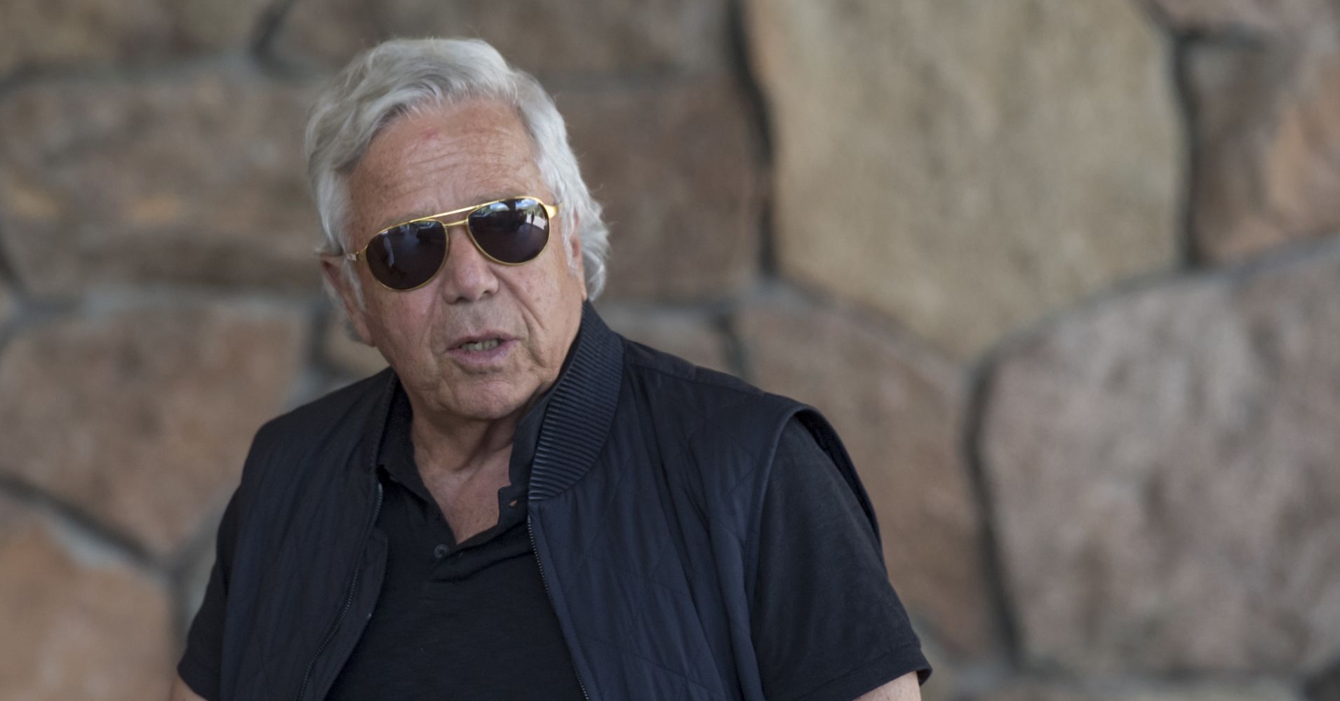 Report: Patriots owner Kraft to reject deal to drop prostitution solicitation charges
